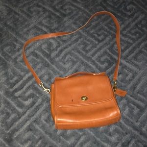 Beautiful vintage coach cross body